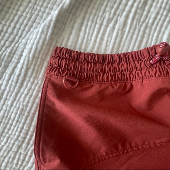 Old Navy Hiking Athletic Skort in Clay - Picture 4 of 6